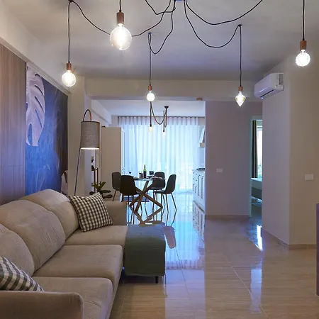 La Marina Apartahotel *