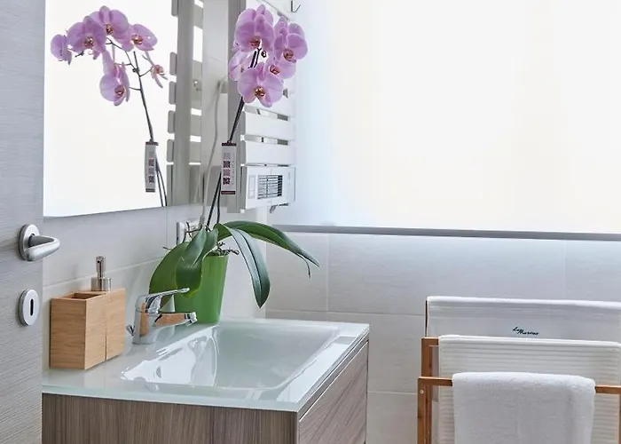 Aparthotel La Marina